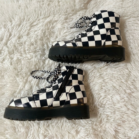 YRU Slayer Checkered Goth Emo Punk Scene Y2K Platform Combat Boots Black White 8 - Picture 6 of 11